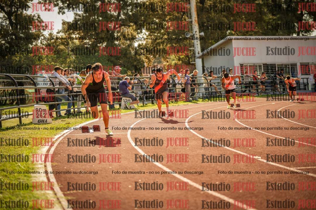 Fotos de los 400 m llanos de varones