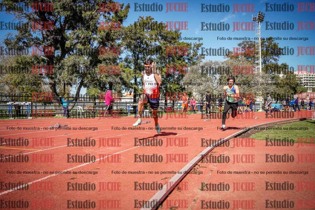 Fotos de los 200 m llanos de varones