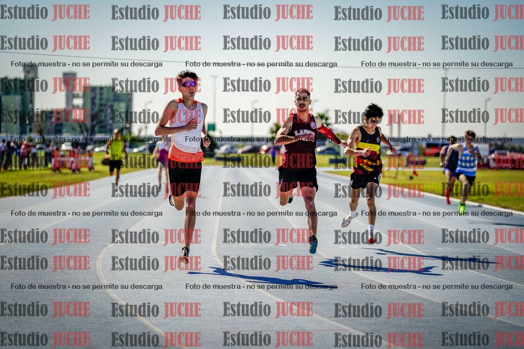 Fotos de los 400 m llanos de varones
