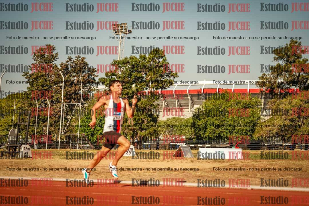 Fotos de los 800 m llanos de varones