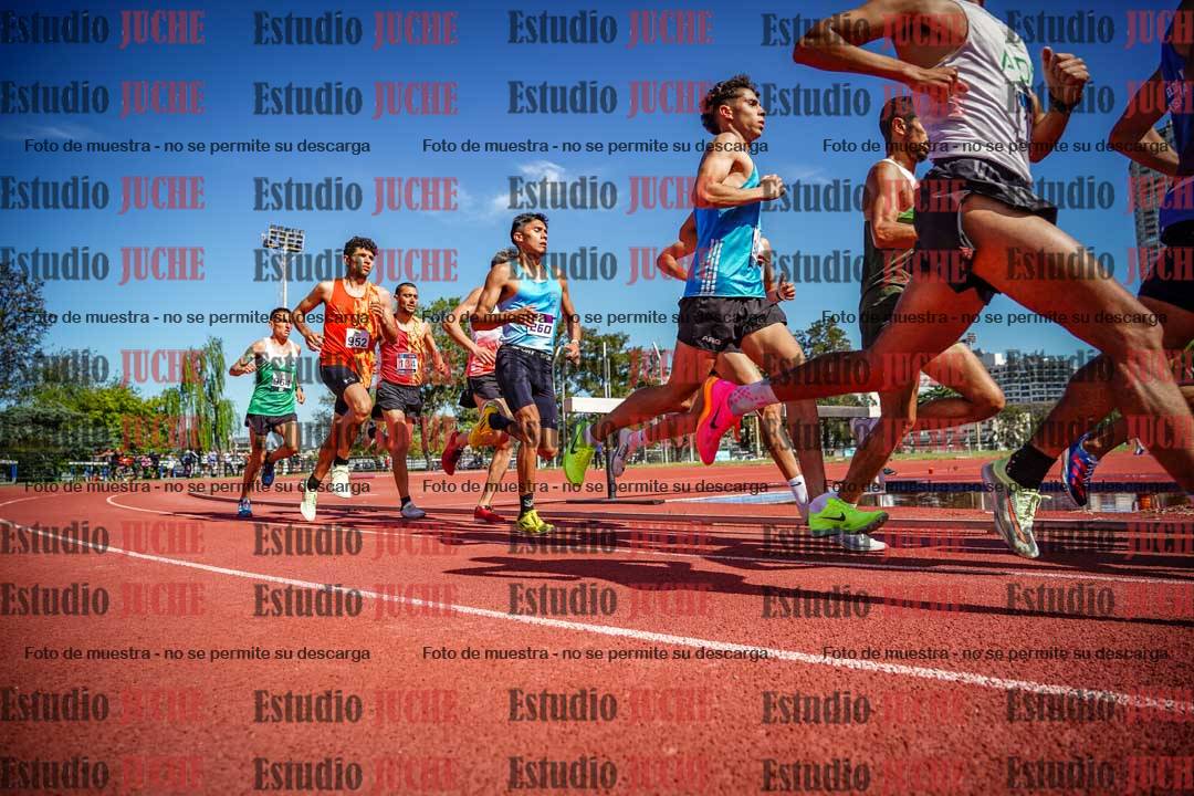 Fotos de los 5000 m llanos de varones