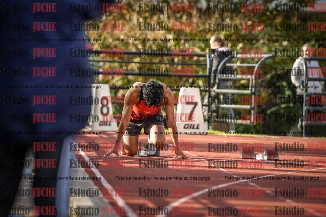 Fotos de los 100 m llanos de varones - FINAL