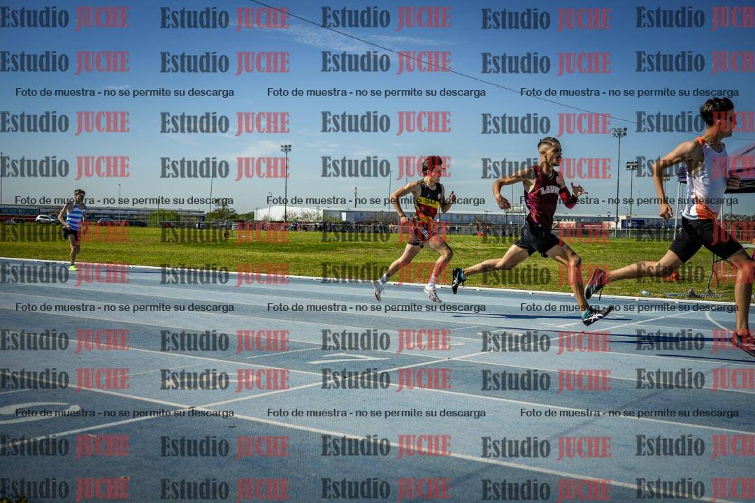 Fotos de los 400 m llanos de varones