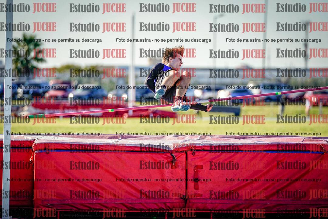 Fotos del salto en alto de mujeres y varones - U15