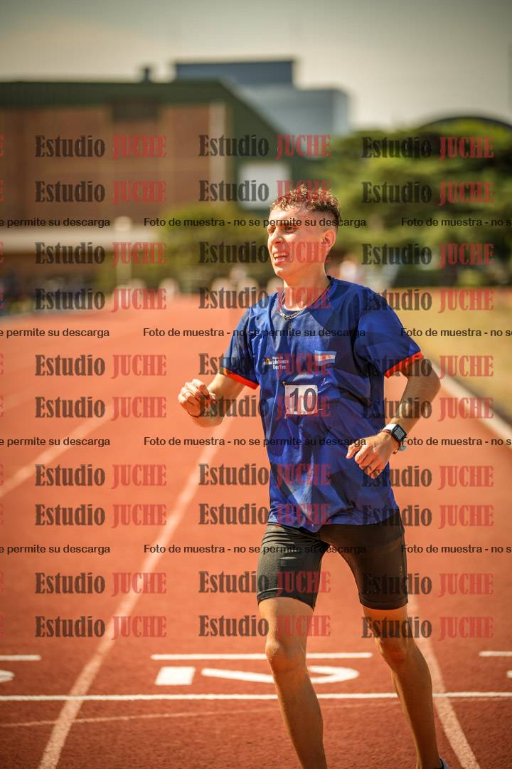 Fotos de los 3000 m con obstáculos de varones
