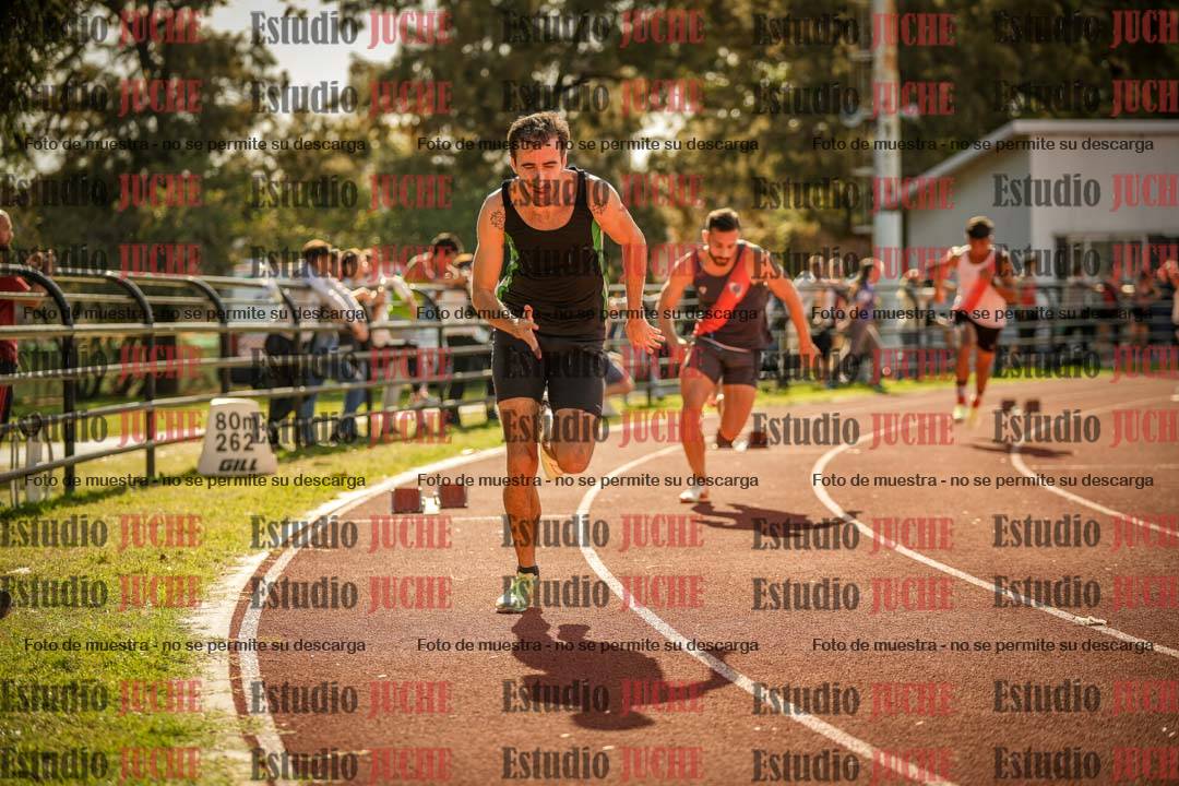 Fotos de los 400 m llanos de varones