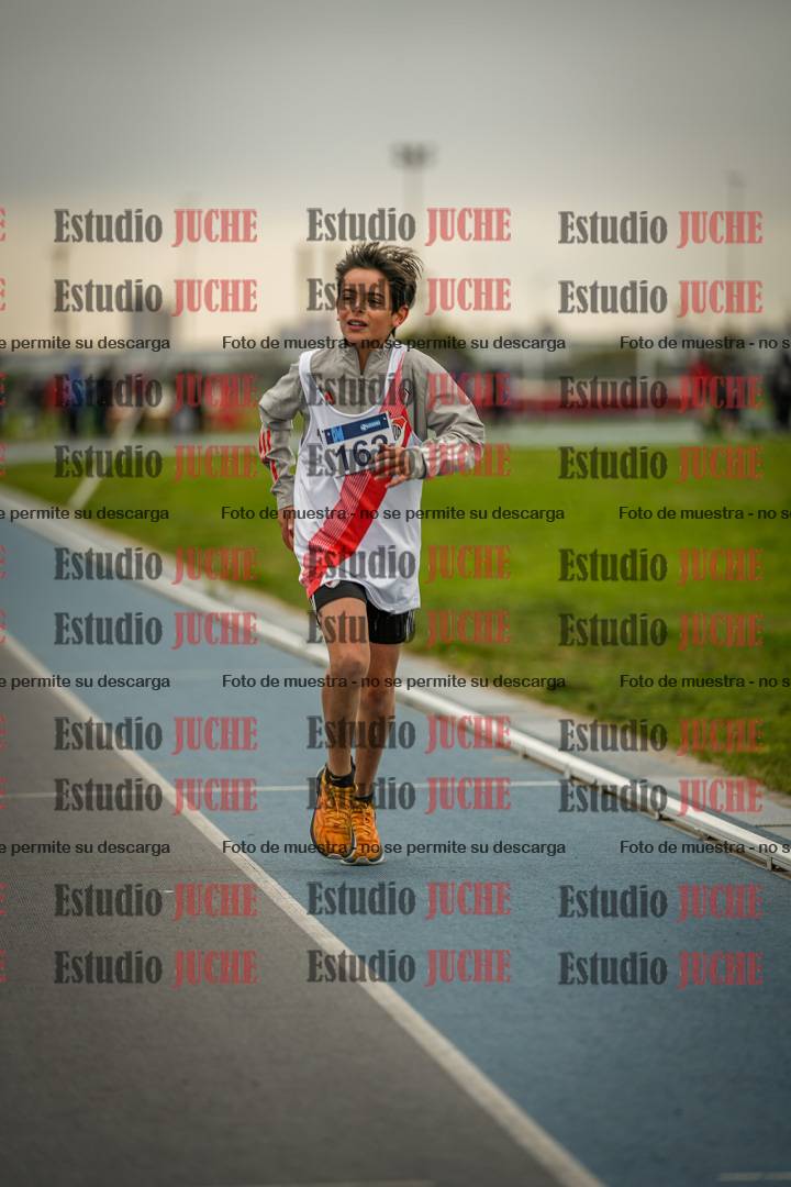 Fotos de los 2000 m llanos de mujeres U14 y U17 - varones U14