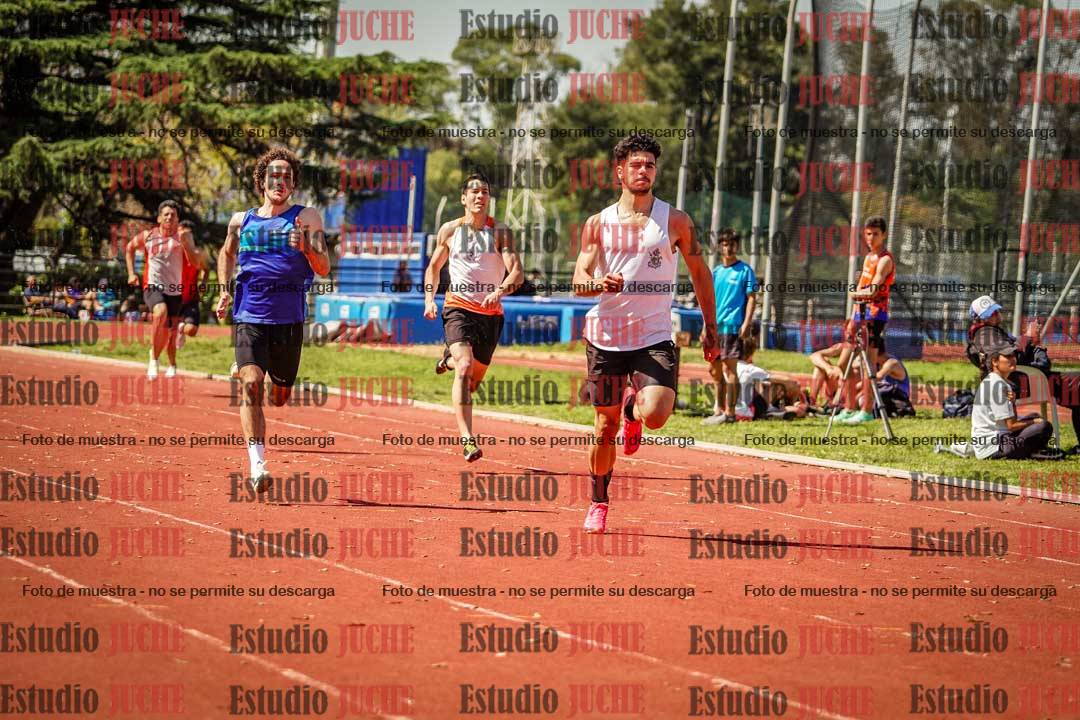 Fotos de los 400 m llanos de varones