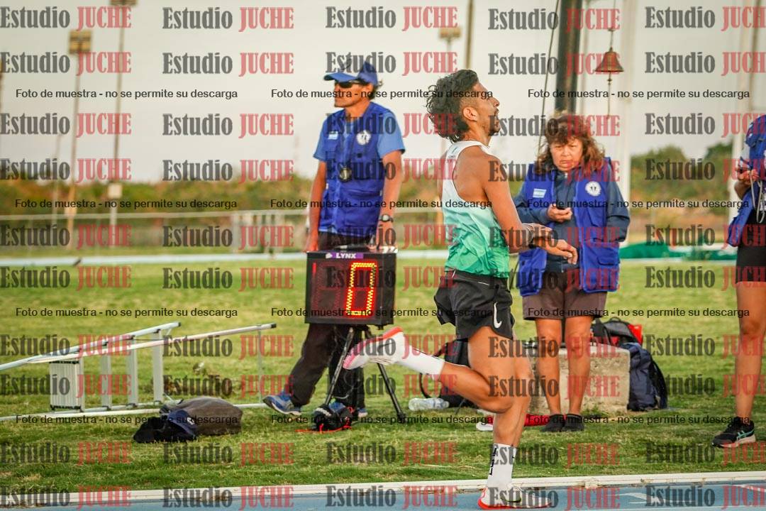 Fotos de los 3000 m llanos de varones