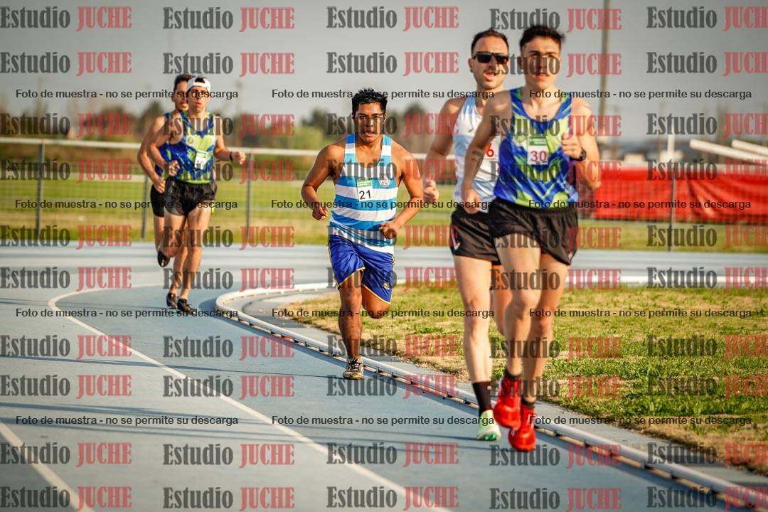 Fotos de los 3000 m llanos de varones