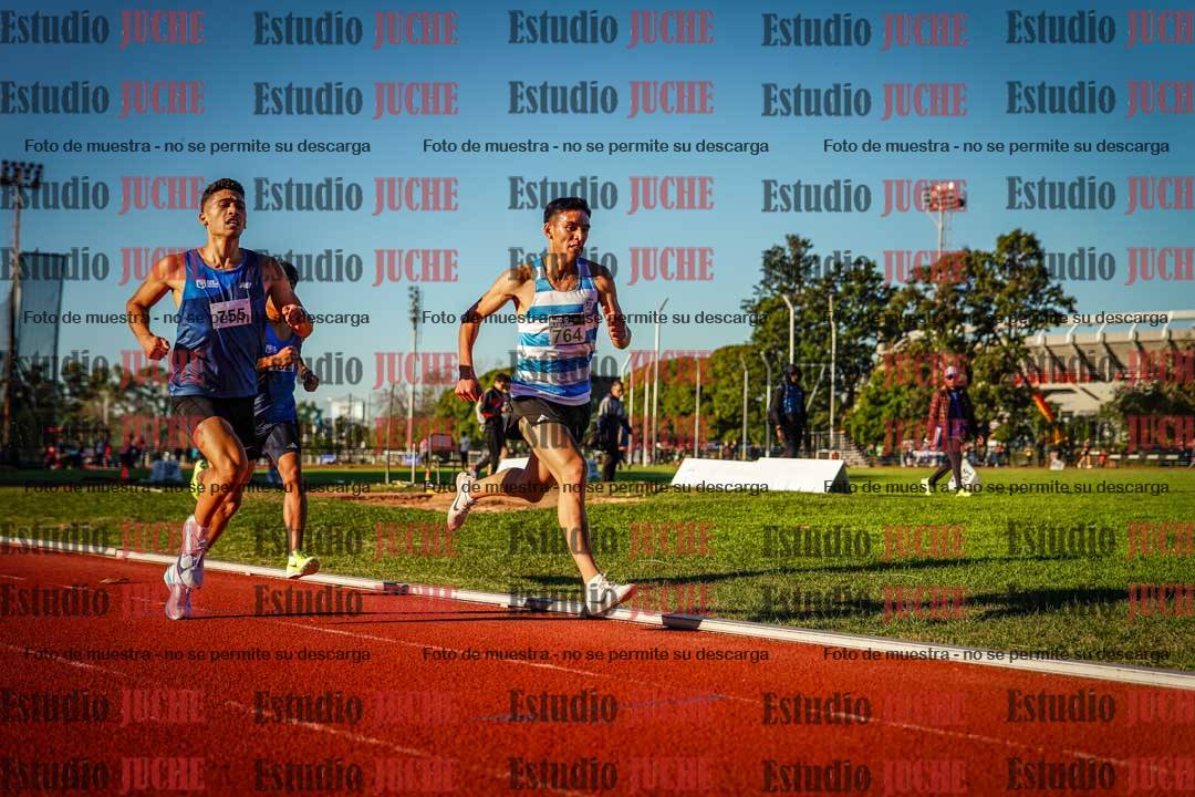 Fotos de los 3000 m llanos de varones