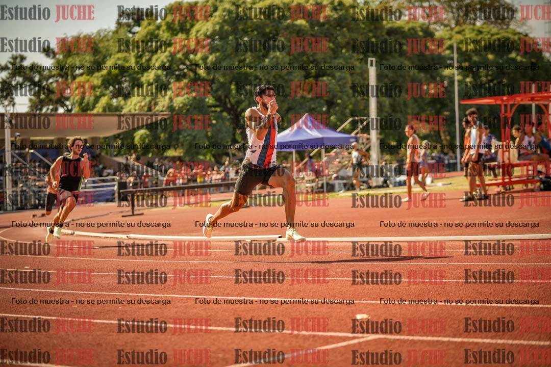 Fotos de los 400 m llanos de varones