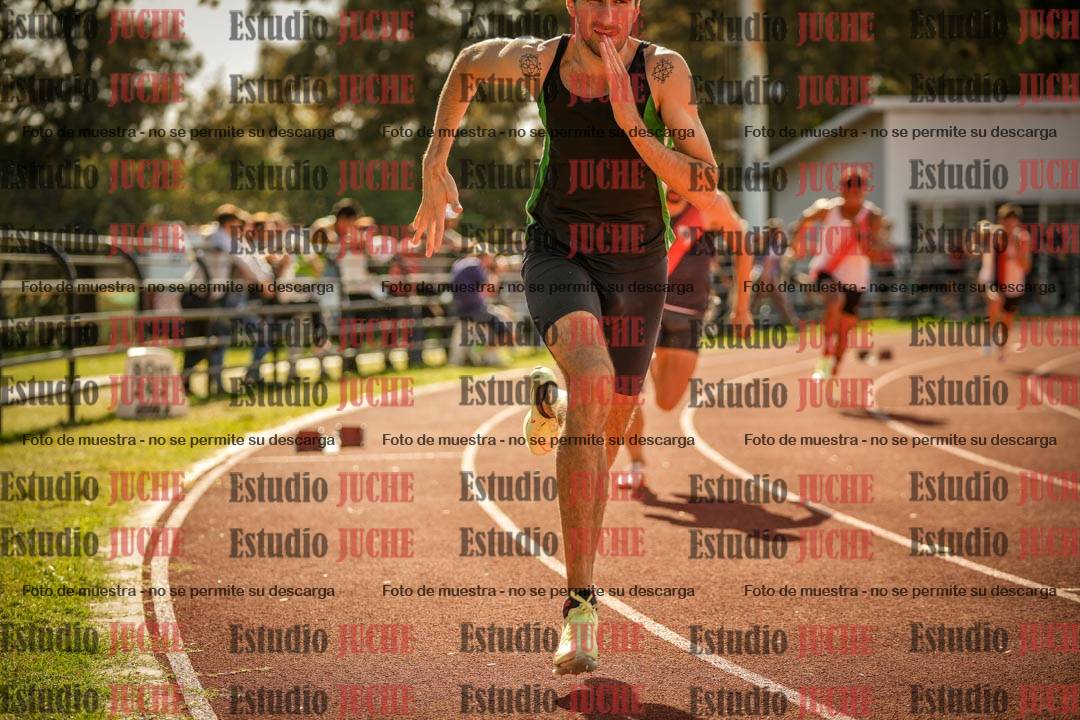 Fotos de los 400 m llanos de varones