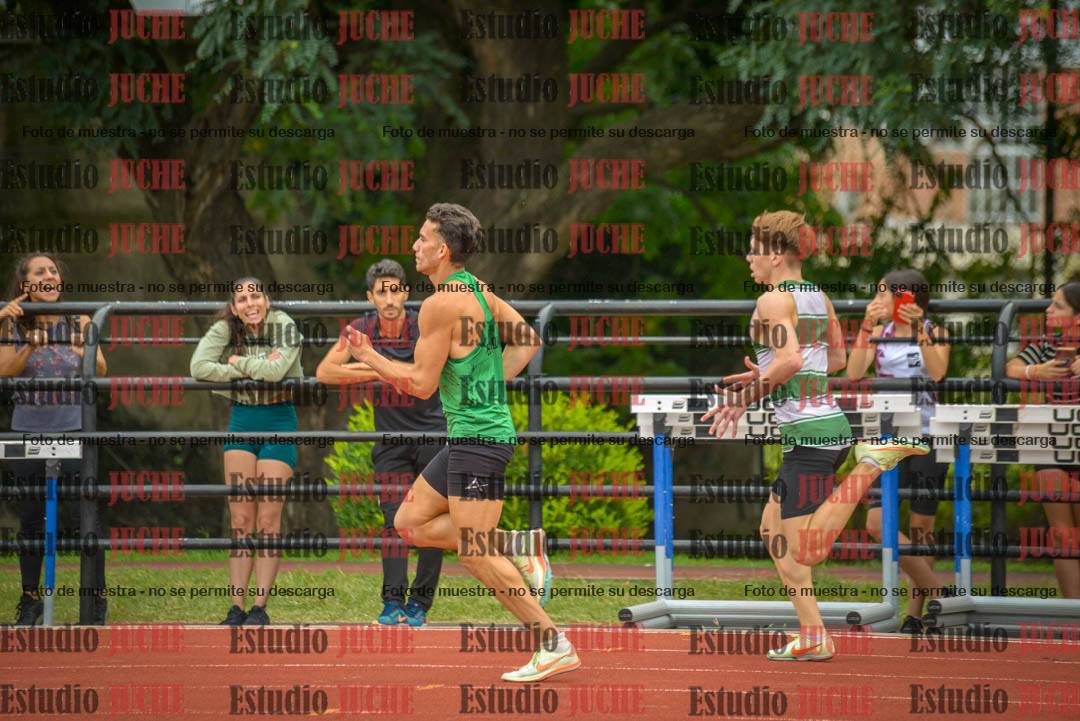 Fotos de los 400 m llanos de varones