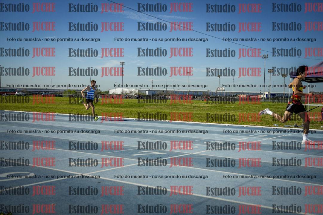 Fotos de los 400 m llanos de varones