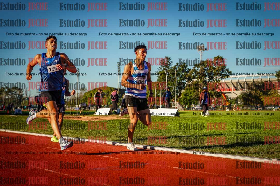 Fotos de los 3000 m llanos de varones