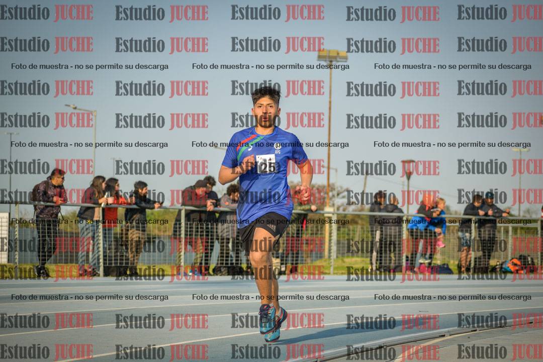 Fotos de los 3000 m llanos de varones