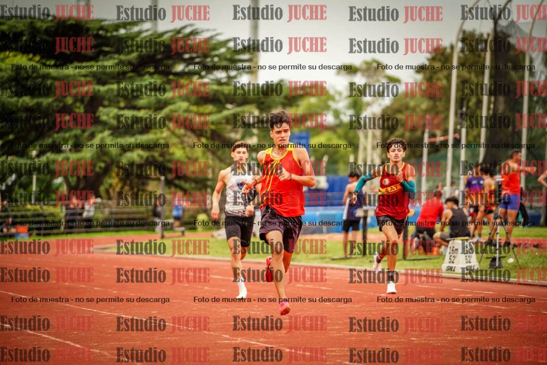 Fotos de los 400 m llanos de varones