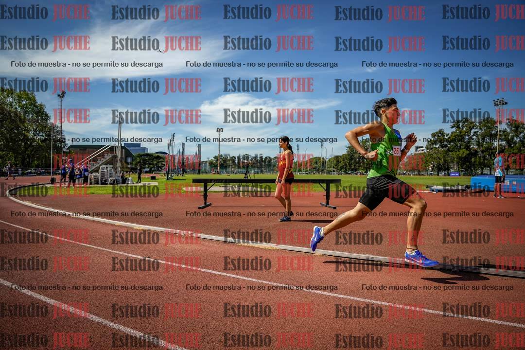 Fotos de los 800 m llanos de varones