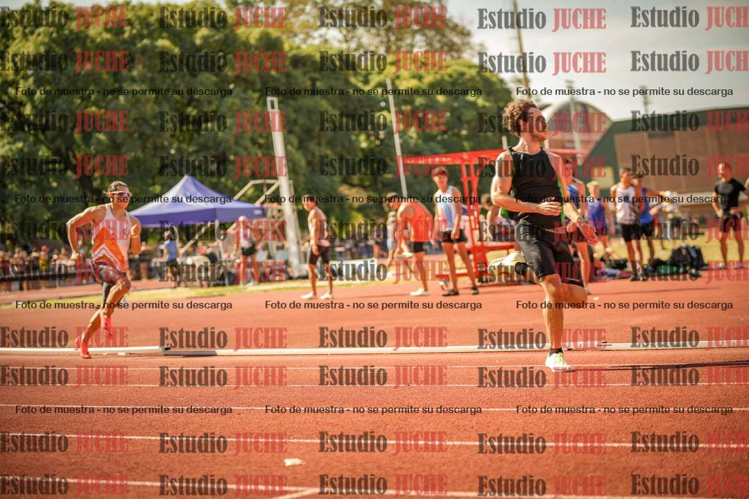 Fotos de los 400 m llanos de varones