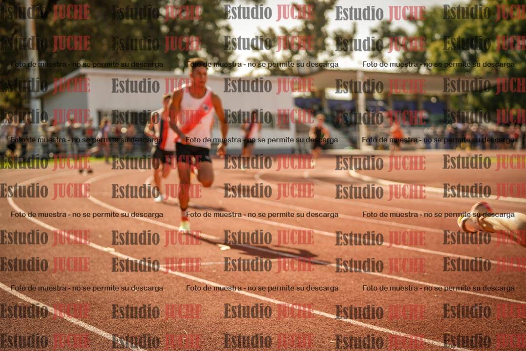 Fotos de los 400 m llanos de varones