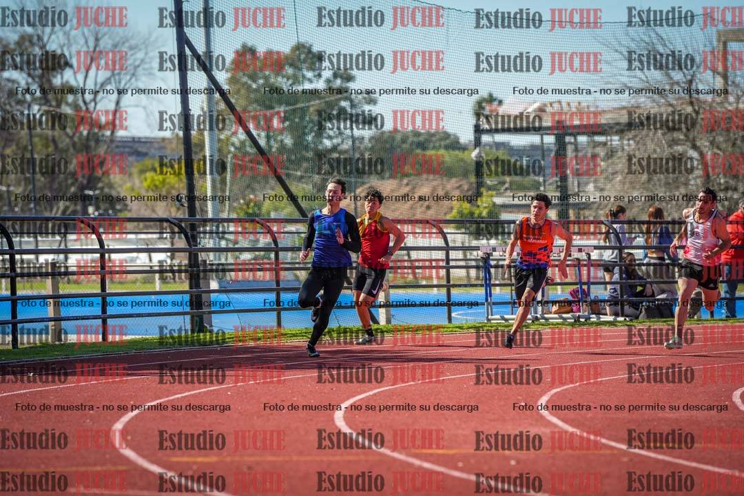 Fotos de los 200 m llanos de varones