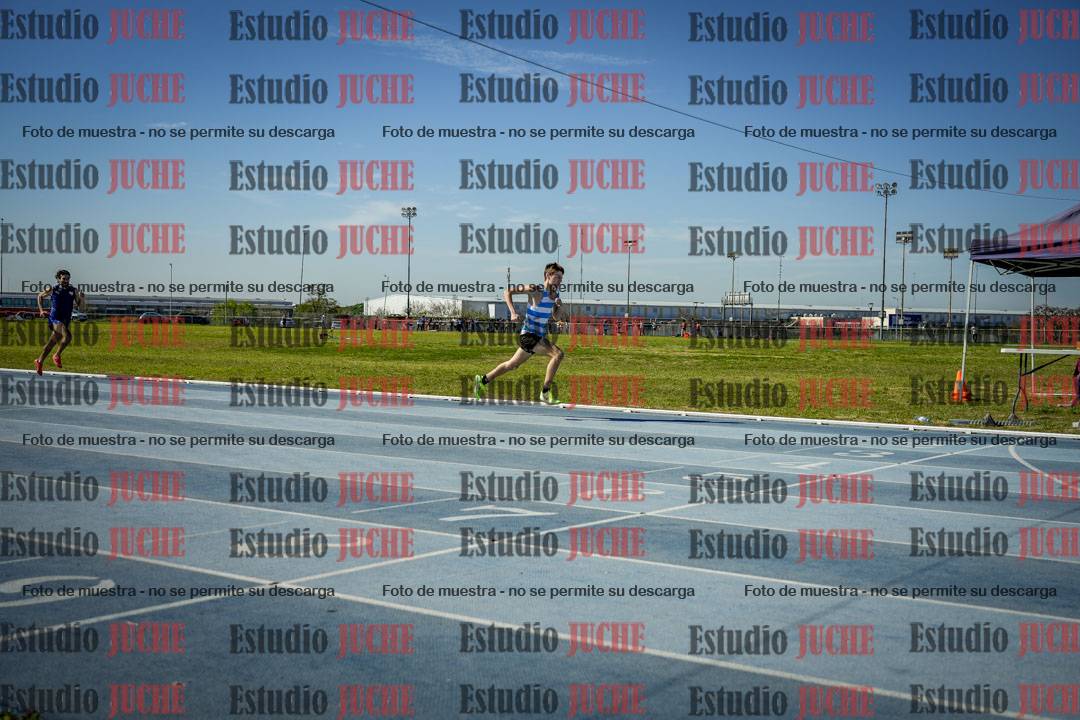 Fotos de los 400 m llanos de varones