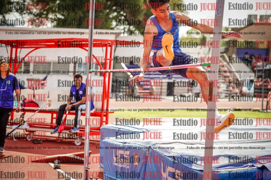 Fotos del salto en alto de varones - octatlón 4