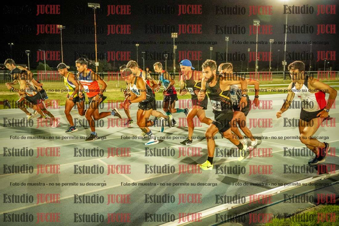 Fotos de los 3000 m llanos de varones