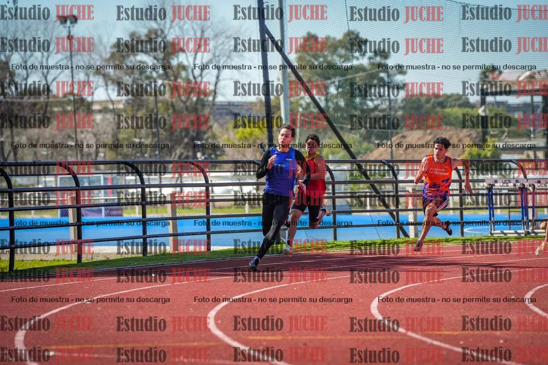 Fotos de los 200 m llanos de varones