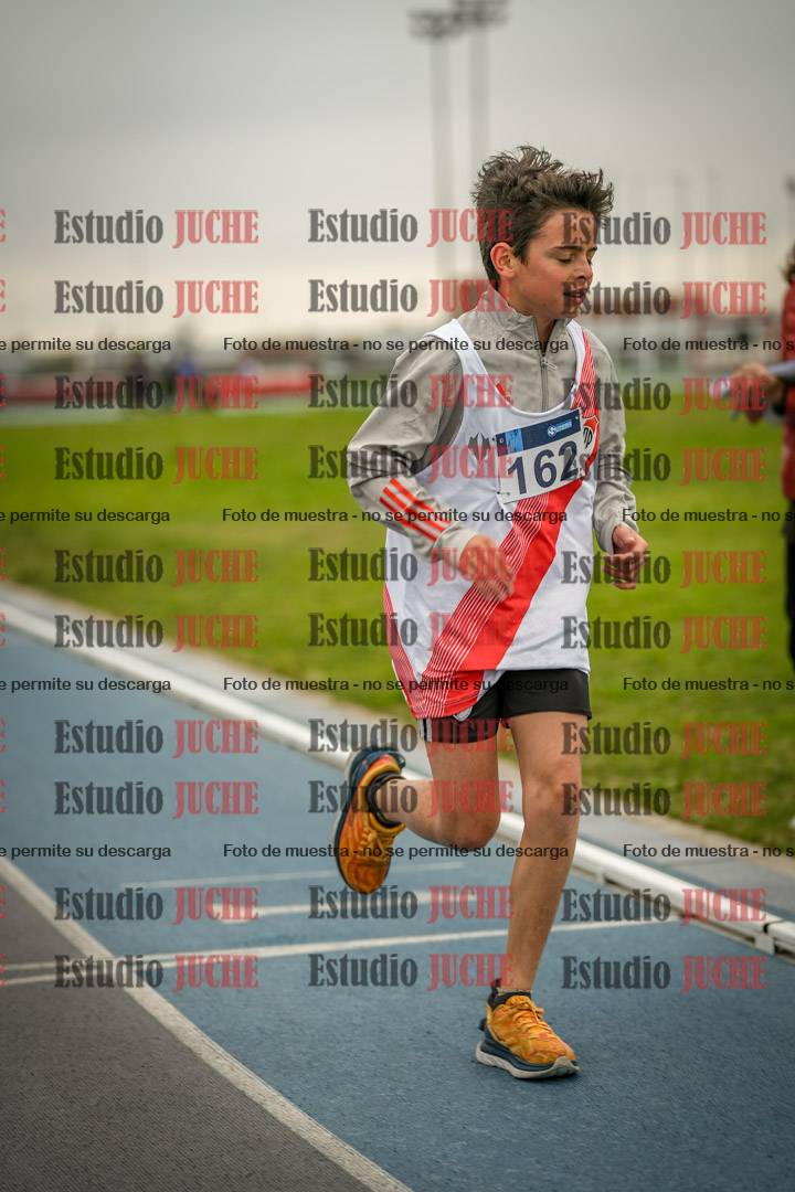 Fotos de los 2000 m llanos de mujeres U14 y U17 - varones U14