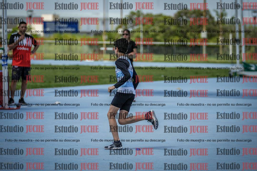 Fotos del salto en alto de varones - U12