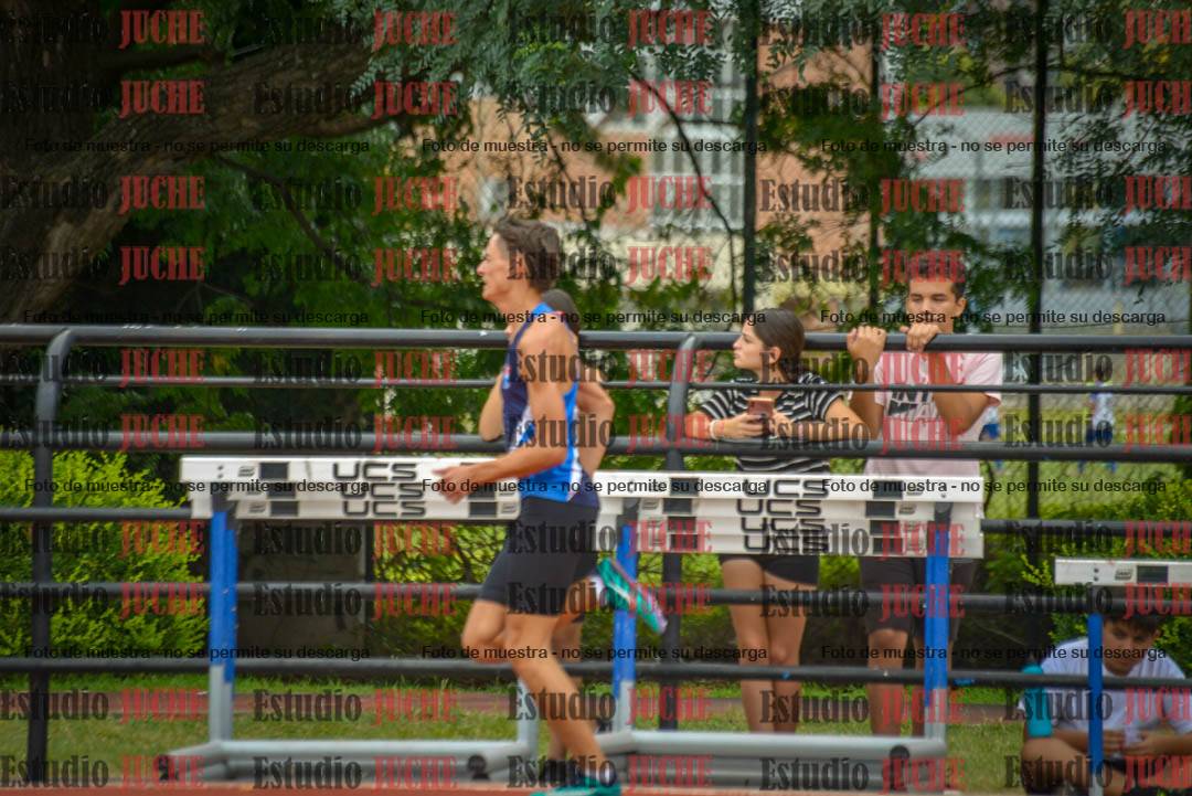Fotos de los 400 m llanos de varones