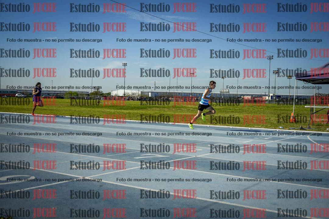 Fotos de los 400 m llanos de varones