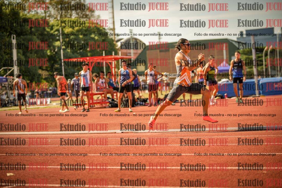 Fotos de los 400 m llanos de varones