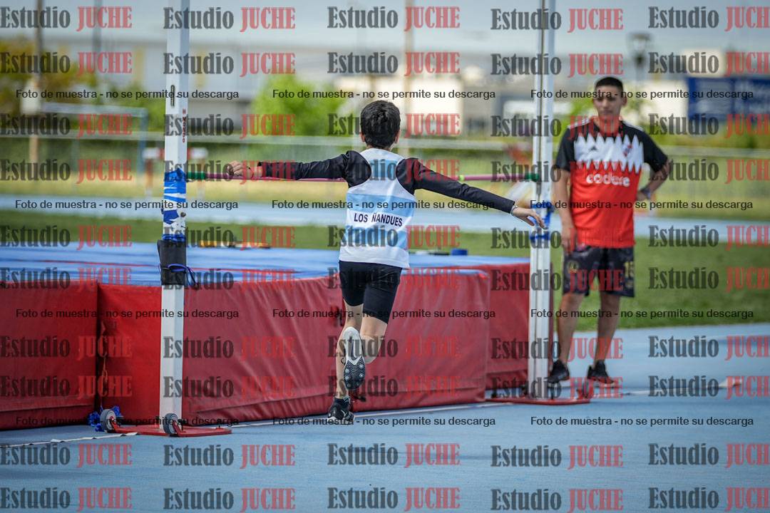 Fotos del salto en alto de varones - U12