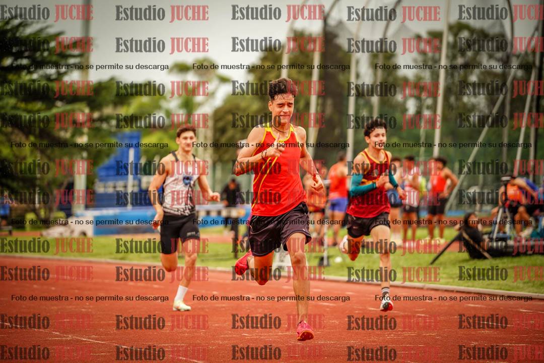 Fotos de los 400 m llanos de varones