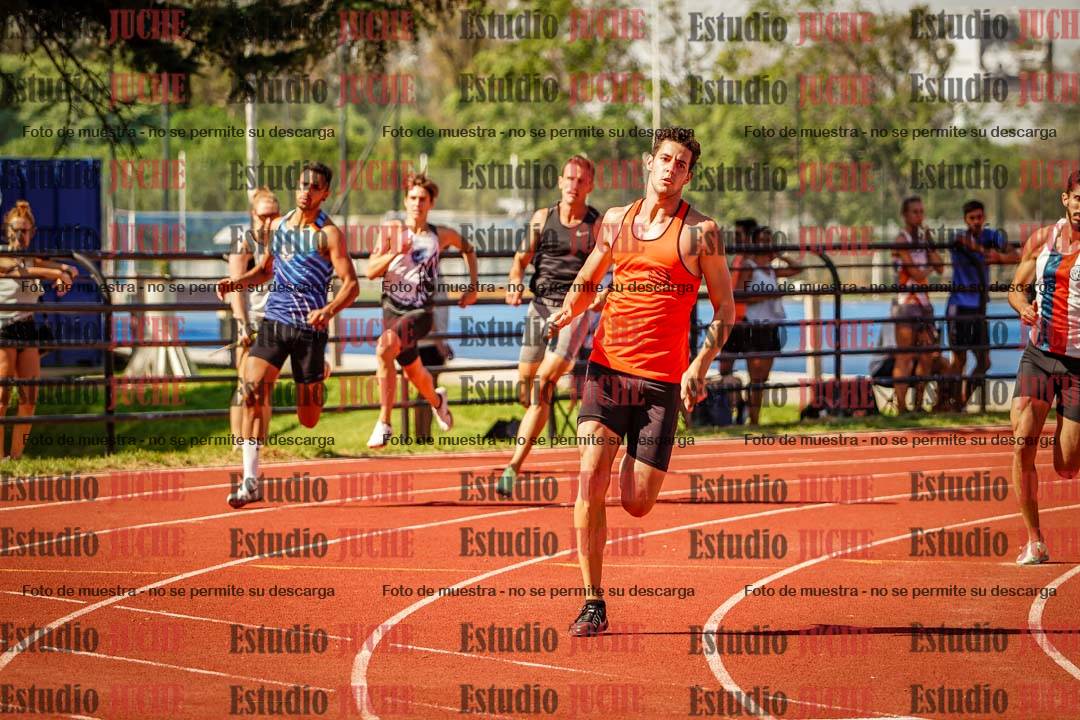 Fotos de los 400 m llanos de varones