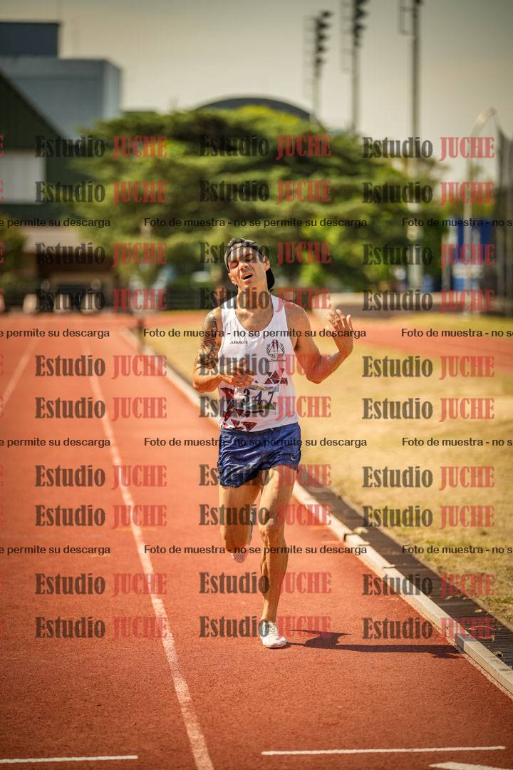 Fotos de los 3000 m con obstáculos de varones