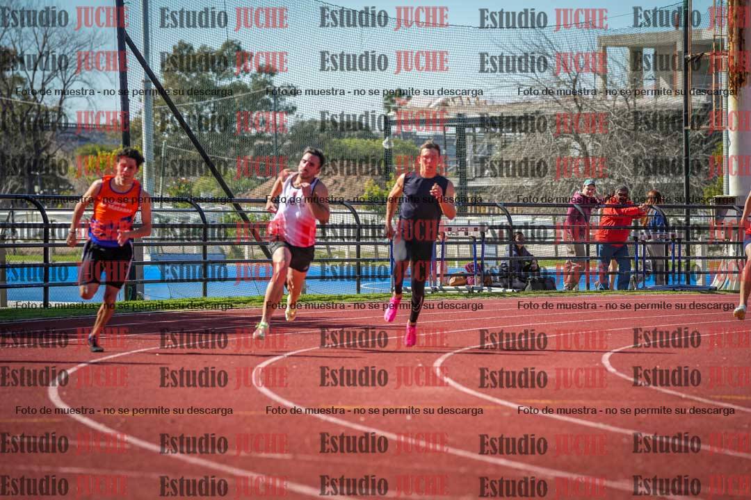 Fotos de los 200 m llanos de varones