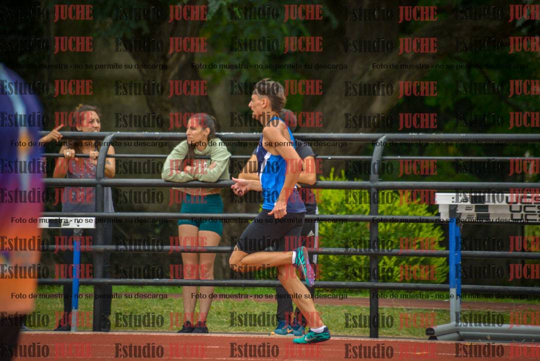 Fotos de los 400 m llanos de varones