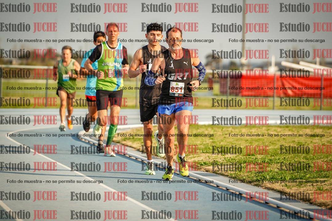 Fotos de los 3000 m llanos de varones