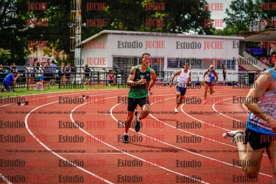 Fotos de los 400 m llanos de varones