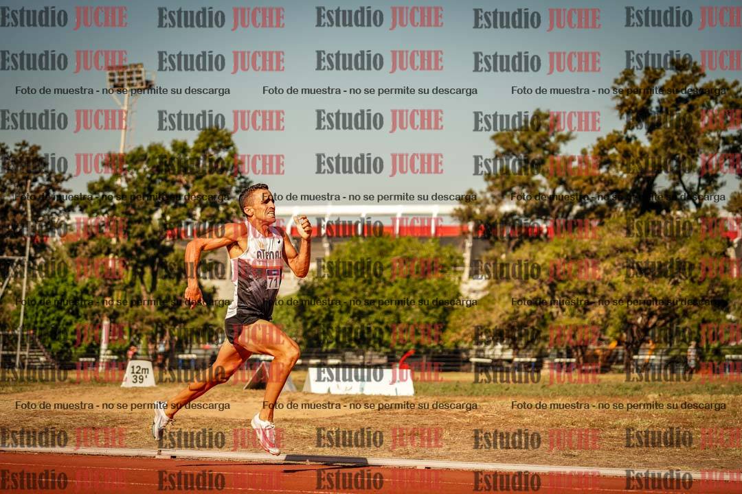 Fotos de los 800 m llanos de varones