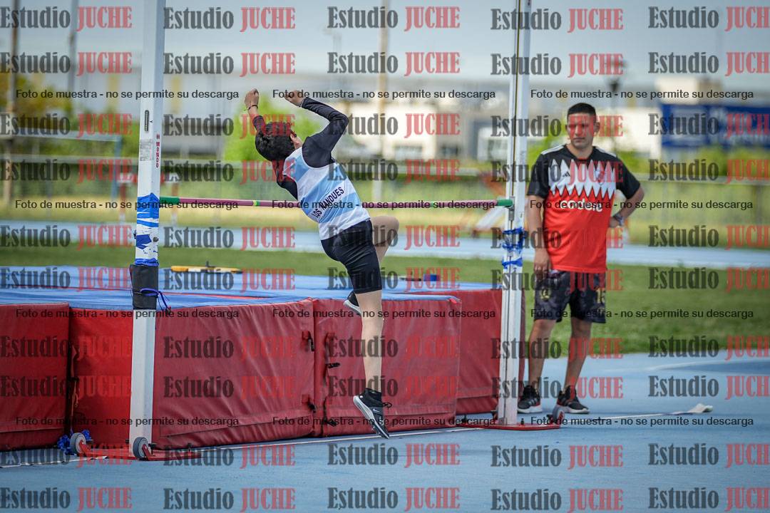 Fotos del salto en alto de varones - U12