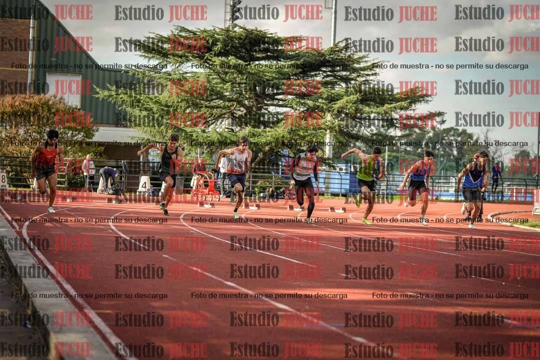 Fotos de los 100 m llanos de varones - FINAL