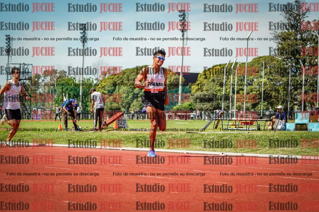 Fotos de los 800 m llanos de varones