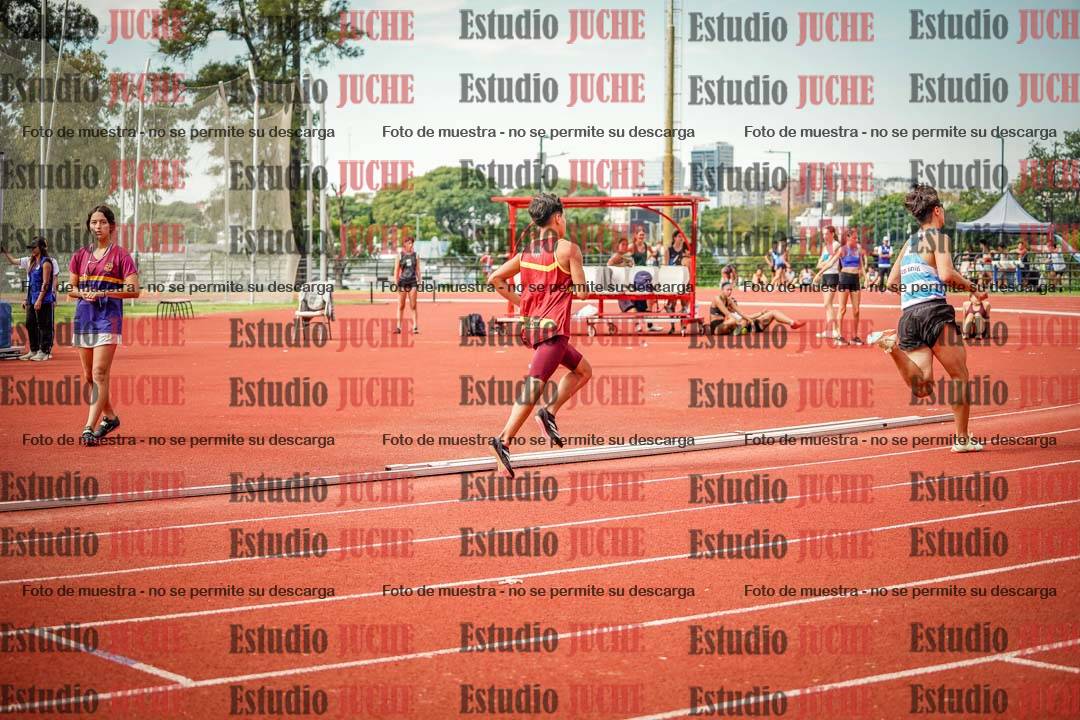 Fotos de los 800 m llanos de varones