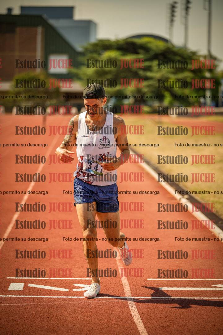 Fotos de los 3000 m con obstáculos de varones