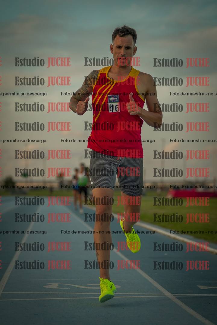 Fotos de los 3000 m llanos de varones